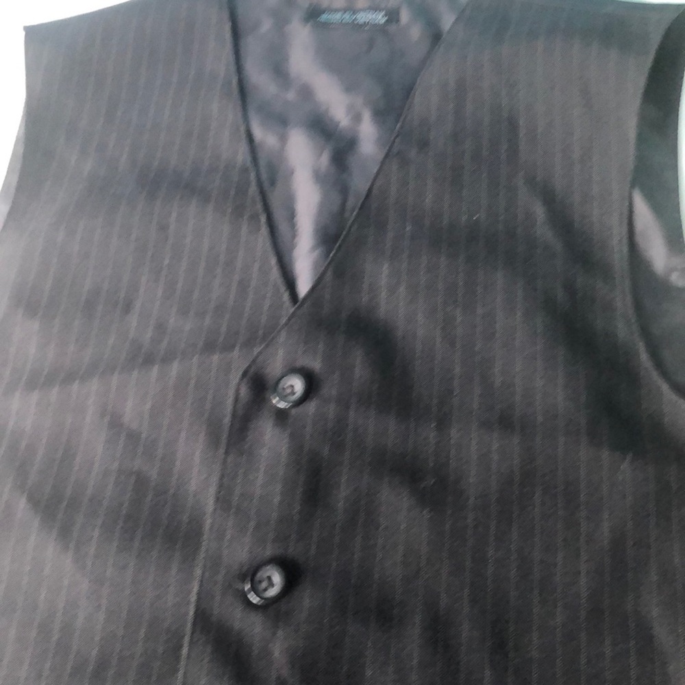 Boys pin striped vest size 12